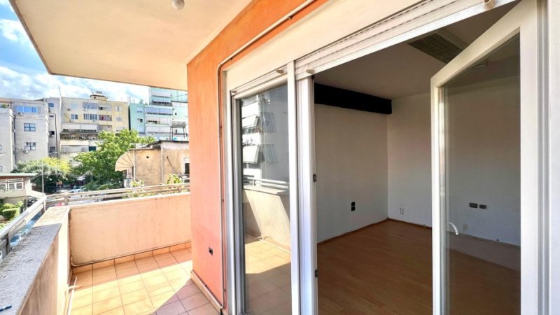 Me Qera : Zyre me 3 Ambiente Pune 📍Sheshi Wilson (Posta 8) - 800€ || Kt.3 - S.110m² -Vendodhje Perfekte✨️