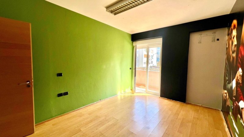 Me Qera : Zyre me 3 Ambiente Pune 📍Sheshi Wilson (Posta 8) - 800€ || Kt.3 - S.110m² -Vendodhje Perfekte✨️