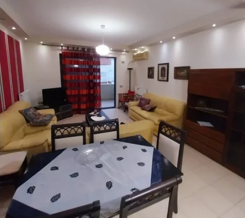 Tirane, jepet me qera apartament 1+1 Kati 3, 65 m² 450 € 