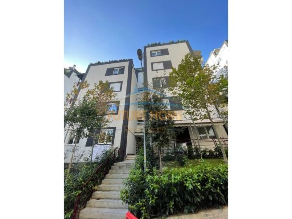 Tirane, jepet me qera apartament 1+1+Ballkon Kati 1, 67 m² 550 € 