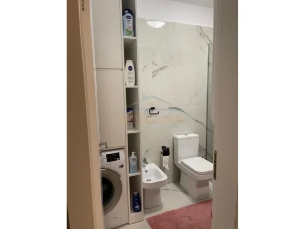 Durres, shitet apartament 2+1+Ballkon Kati 4, 97 m² 210.000 € (Mali i Robit)