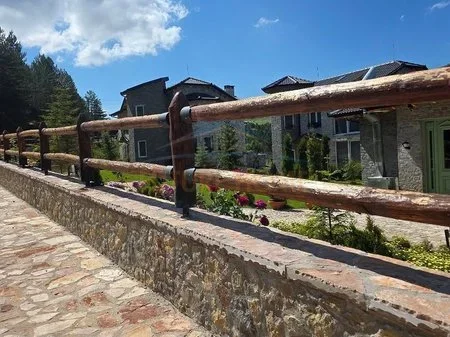 Korce, shitet hotel , 3.190 m² 7.000.000 € (Voskopoje)