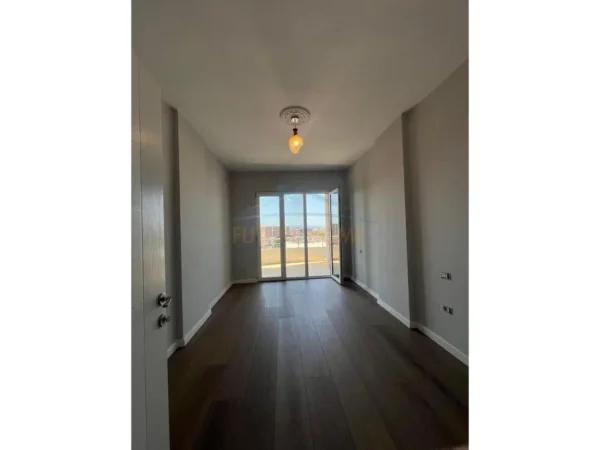 Tirane, shitet apartament 3+1+Ballkon Kati 2, 114 m² 148.000 € 