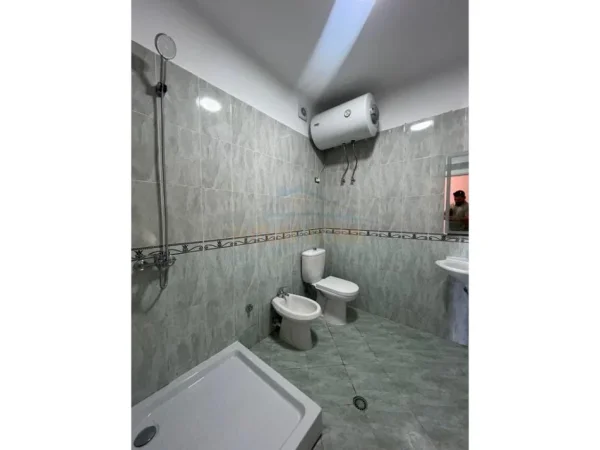 Tirane, shitet apartament 3+1+Ballkon Kati 2, 114 m² 148.000 € 