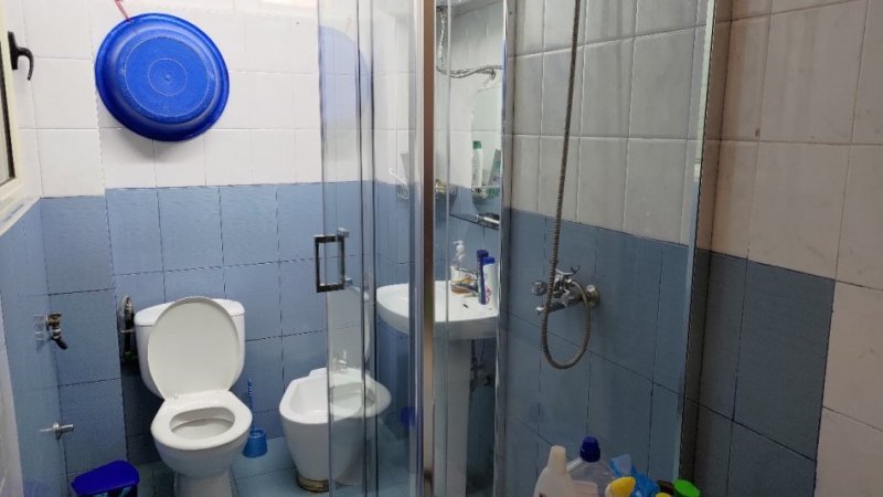 Shqiperi, jepet me qera shtepi 2+1+Ballkon , 95 m² 600 €