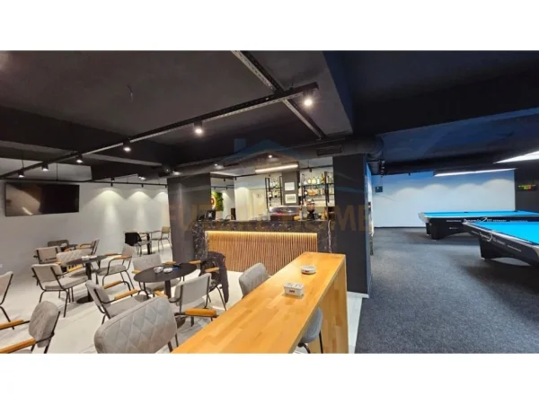 Durres, shitet ambjent biznesi Kati 2, 186 m² 300.000 € (Rruga e Portit)