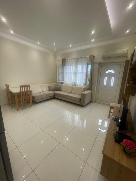 Jepet me Qera Super Apartament 2+1 tek Fundi i Jordan Misjes, Kati 3, 80 m² 450 €uro