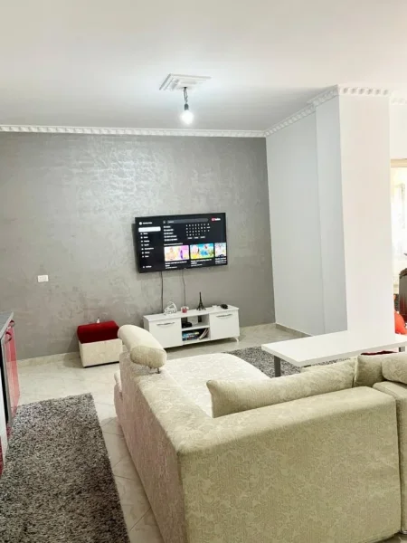 Tirane, jepet me qera apartament 2+1+Ballkon Kati 2, 100 m² 700 € (Prane Hipotekes)