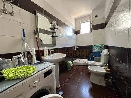 Tirane, jepet me qera apartament 2+1 Kati 6, 96 m² 590 € 
