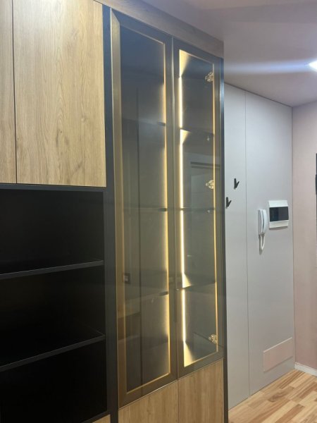 Jepet me Qera Zyrë tek Mine Peza Afer Prokurorise,Kati 0, 19 m² 300 €uro