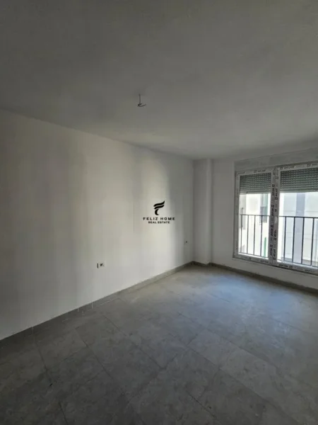 Tirane, jepet me qera apartament 3+1 Kati 3, 128 m² 500 € (5 maj)