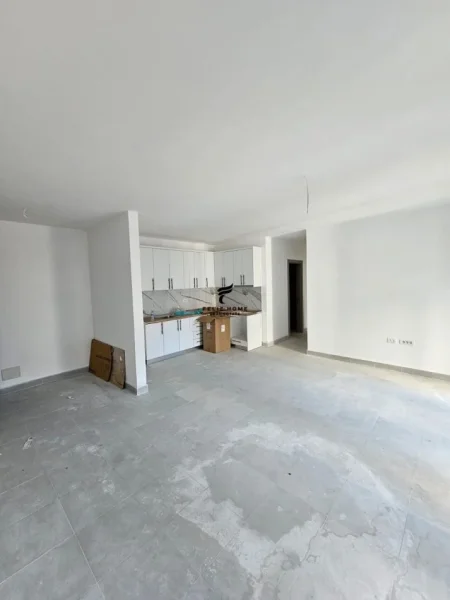 Tirane, jepet me qera apartament 3+1 Kati 3, 128 m² 500 € (5 maj)