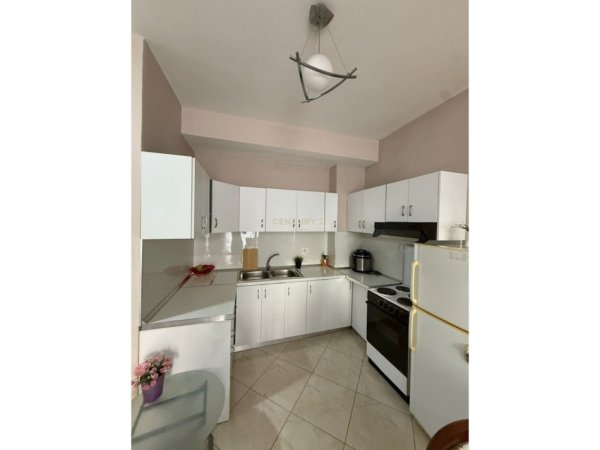 Tirane, jepet me qera apartament 1+1 Kati 5, 60 m² 500 € 