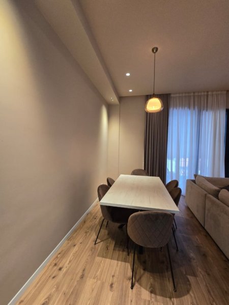 Tirane, jepet me qera apartament 2+1 Kati 5, 128 m² 1.200 € (kompleksi delijorgji)