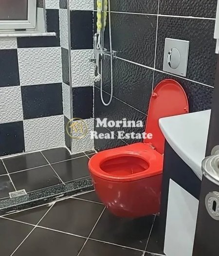 Tirane, jepet me qera apartament 1+1 Kati 1, 80 m² 500 € (Ish Restorant Durresi)