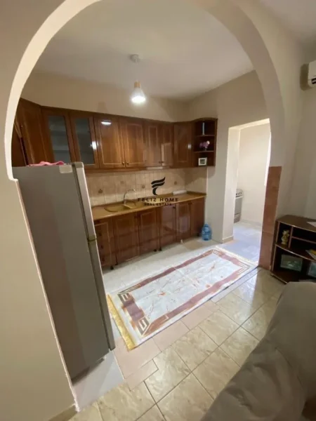 Tirane, jepet me qera apartament 2+1 Kati 5, 100 m² 650 € (AMBASADA AMERIKANE)