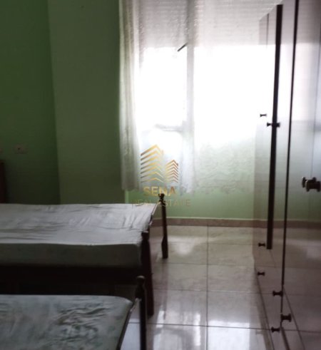 Tirane, jepet me qera apartament 2+1+Ballkon Kati 7, 97 m² 500 € (Rruga Kastriotët)