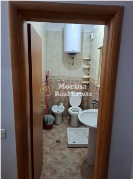 Tirane, jepet me qera apartament 2+1 Kati 4, 105 m² 550 € (21 Dhjetori)