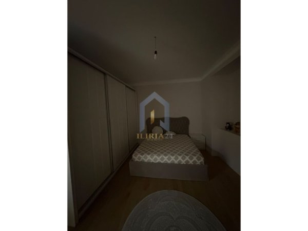 Tirane, jap me qera apartament 2+1+Ballkon Kati 4, 115 m² 900 € (Farke Kompleksi Lake Land)