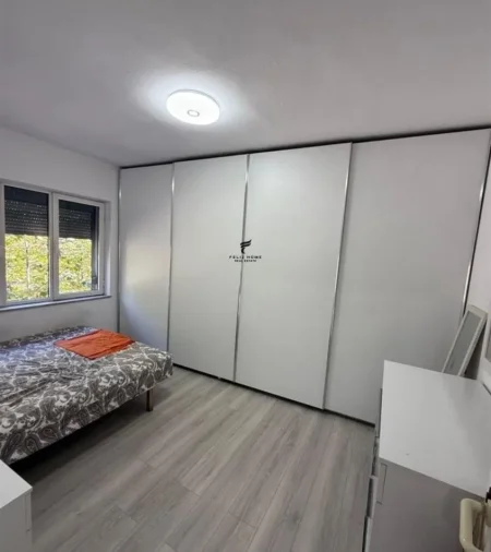 Shqiperi, jepet me qera apartament 1+1 Kati 3, 65 m² 520 € (SELITE)