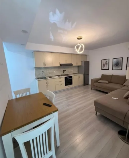 Shqiperi, jepet me qera apartament 1+1 Kati 3, 65 m² 520 € (SELITE)