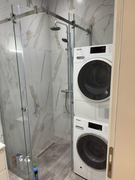 Tirane, jepet me qera apartament duplex Dublex Kati 7, 150 m² 1.500 € (Rruga Barrikadave)