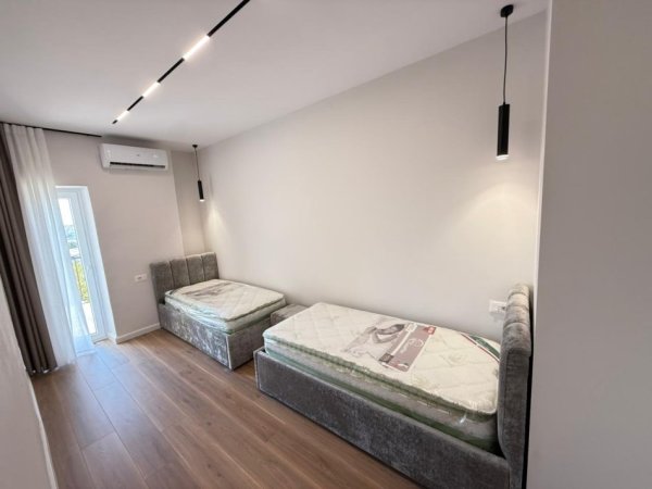 Tirane, jepet me qera apartament 2+1 Kati 5, 80 m² 125.000 € 