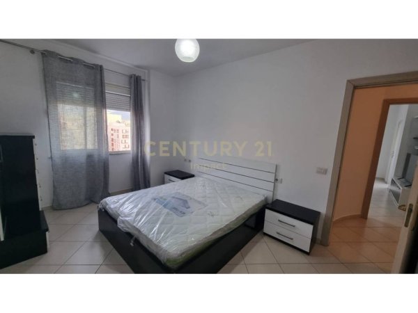 Tirane, jepet me qera apartament 1+1+Ballkon Kati 9, 77 m² 550 € 
