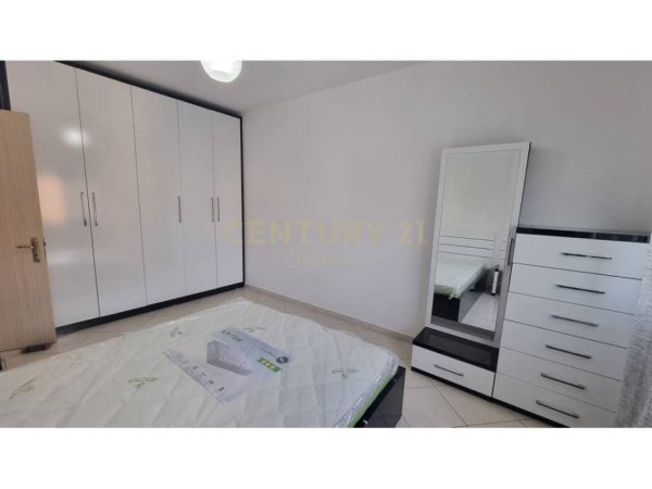 Tirane, jepet me qera apartament 1+1+Ballkon Kati 9, 77 m² 550 € 