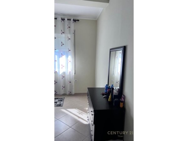 Tirane, jap me qera apartament 1+1 Kati 4, 75 m² 500 € (Kodra e Diellit)