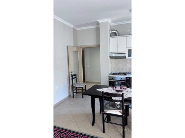 Tirane, jap me qera apartament 1+1 Kati 4, 75 m² 500 € (Kodra e Diellit)