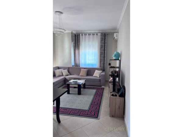 Tirane, jap me qera apartament 1+1 Kati 4, 75 m² 500 € (Kodra e Diellit)