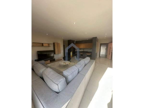 Tirane, jap me qera apartament 3+1+Aneks+Ballkon Kati 4, 160 m² 1.000 € (Farke Kompleksi Lake Land)