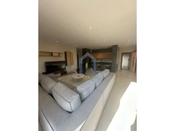 Tirane, jap me qera apartament 3+1+Aneks+Ballkon Kati 4, 160 m² 1.000 € (Farke Kompleksi Lake Land)