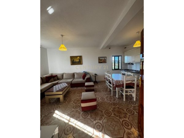Tirane, jap me qera apartament 2+1 Kati 2, 95 m² 440 € (Paskuqan)