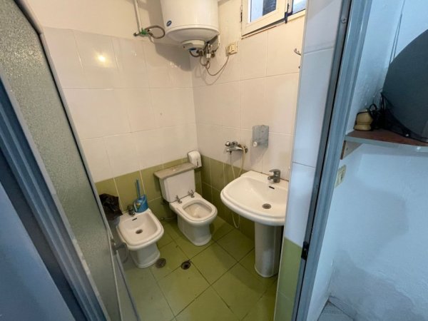 Tirane, jap me qera apartament 1+1 Kati 0, 60 m² 350 €
