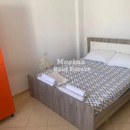 Tirane, jepet me qera apartament 1+1+Ballkon Kati 8, 45 m² 300 € (Yzberisht)