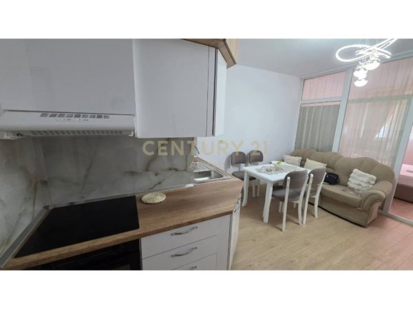 Tirane, jap me qera apartament 1+1 Kati 4, 62 m² 550 € (Vilat Gjermane)
