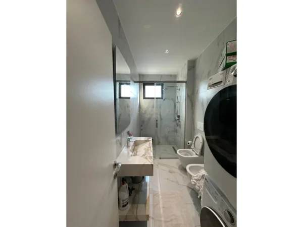 Tirane, jepet me qera apartament 3+1+Aneks Kati 11, 120 m² 1.200 € 