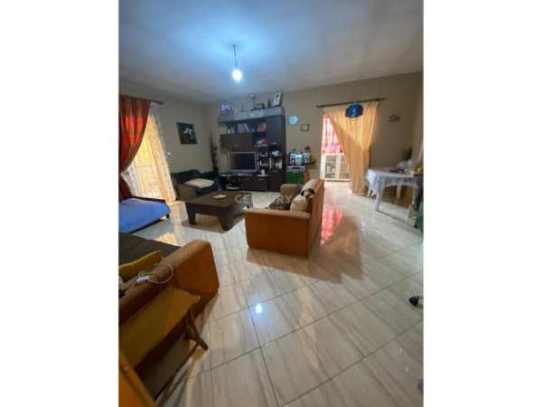 Tirane, shes apartament 1+1+Ballkon Kati 9, 96 m² 150.000 € (21dhjetori)