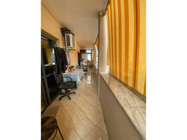 Tirane, shes apartament 1+1+Ballkon Kati 9, 96 m² 150.000 € (21dhjetori)