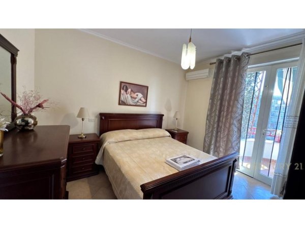 Tirane, jepet me qera apartament 3+1+Aneks Kati 7, 130 m² 1.050 € (Rruga e Elbasanit)