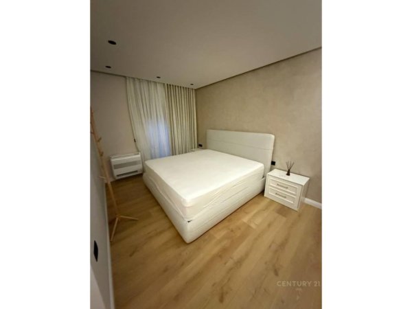 Tirane, jepet me qera apartament 2+1 Kati 4, 120 m² 1.500 € (Rruga e Kavajes)