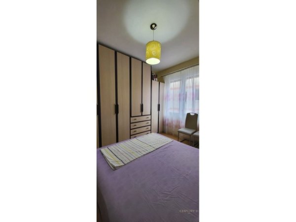 Tirane, jepet me qera apartament 2+1 Kati 2, 95 m² 1.000 € (Rruga e Kavajes)