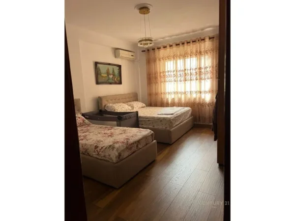 Tirane, shes apartament Kati 2, 68 m² 160.000 € (Pazari Ri)