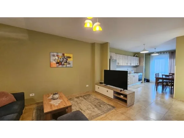 Tirane, jepet me qera apartament 2+1 Kati 5, 100 m² 800 € (Kompleksi Magnet)