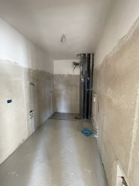 Tirane, shes apartament 1+1+Ballkon Kati 6, 83 m² 125.000 € (Ish fusha e avaicionit KOMPLEKSI TURDIU)