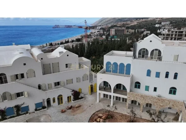 Vlore, shes Shesim 2•Studio-Apart &amp; Apartament 1+1 Me Post Parkimi Tek Kompleksi Santorini , Dhërmi 630.000 €