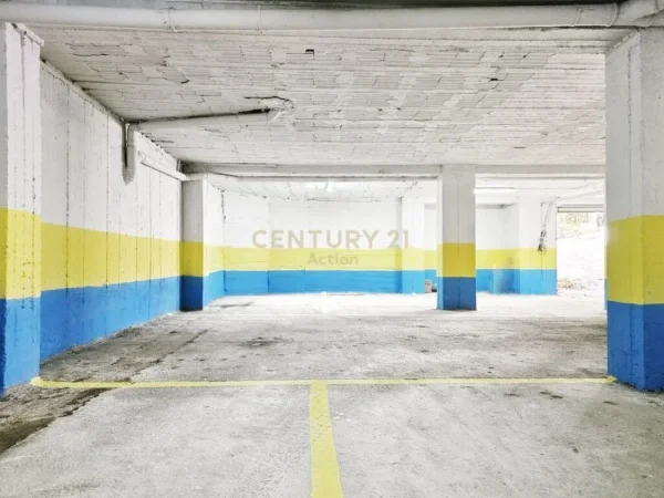 Tirane, shes SHESIM 5 POSTE PARKIMI TE TREGU ELEKTRIK,ALI DEM! 90.000 €