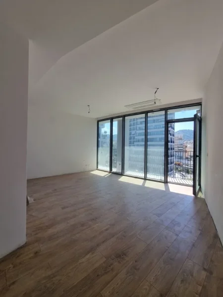 Tirane, shitet apartament 2+1+Aneks+Ballkon , 103 m² 350.000 € 